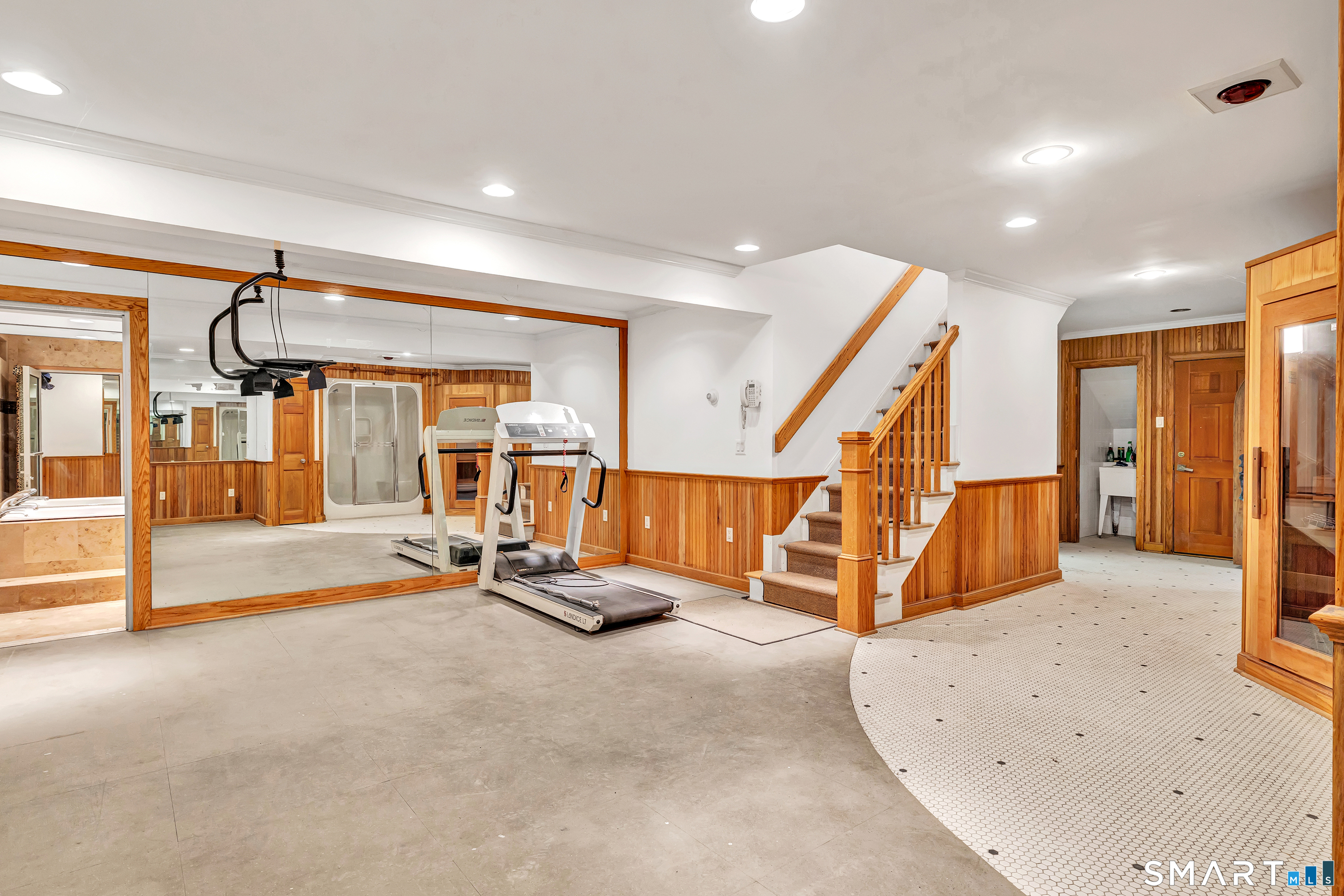 10 White Oak Farm Road Newtown CT 06470
