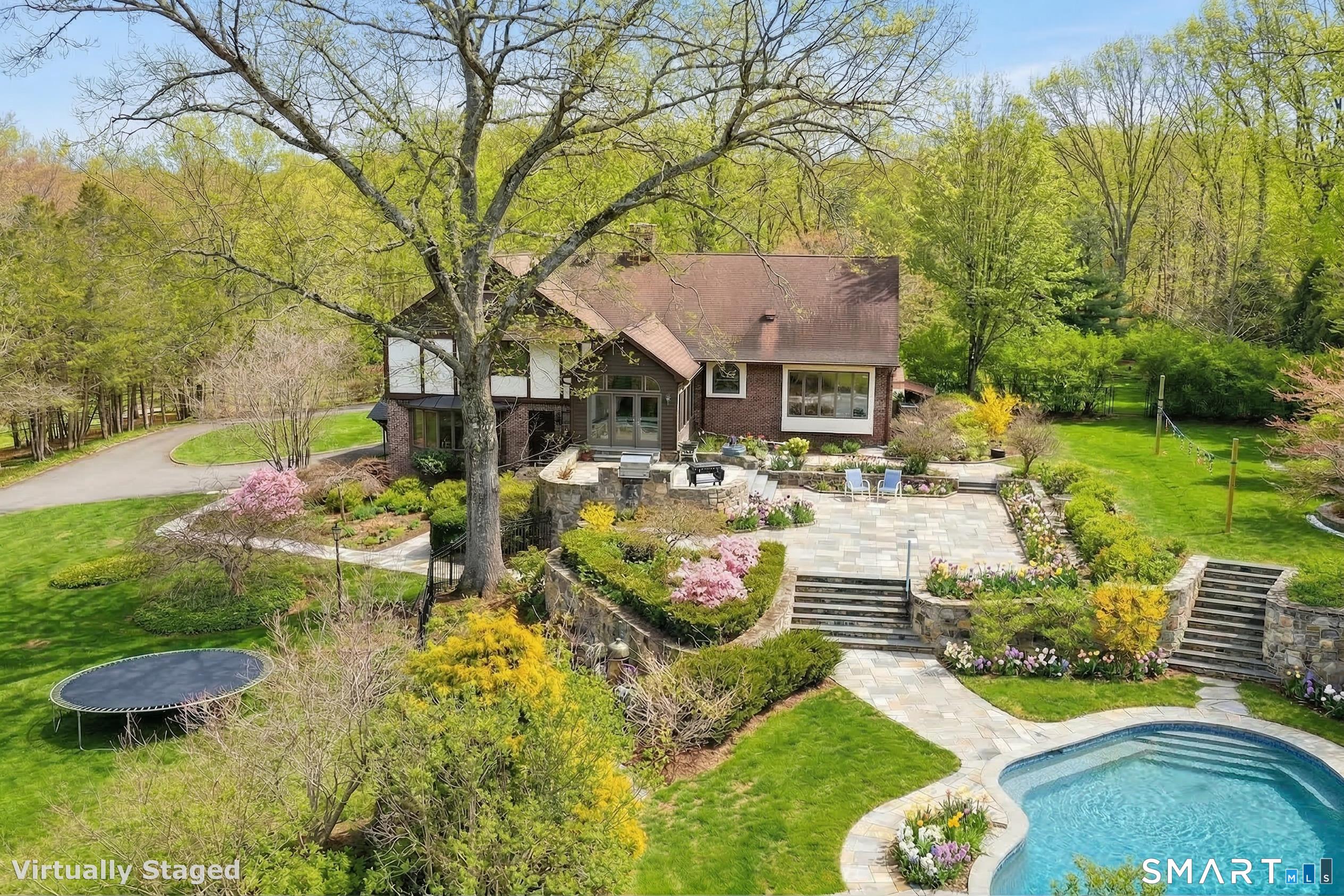 10 White Oak Farm Road Newtown CT 06470