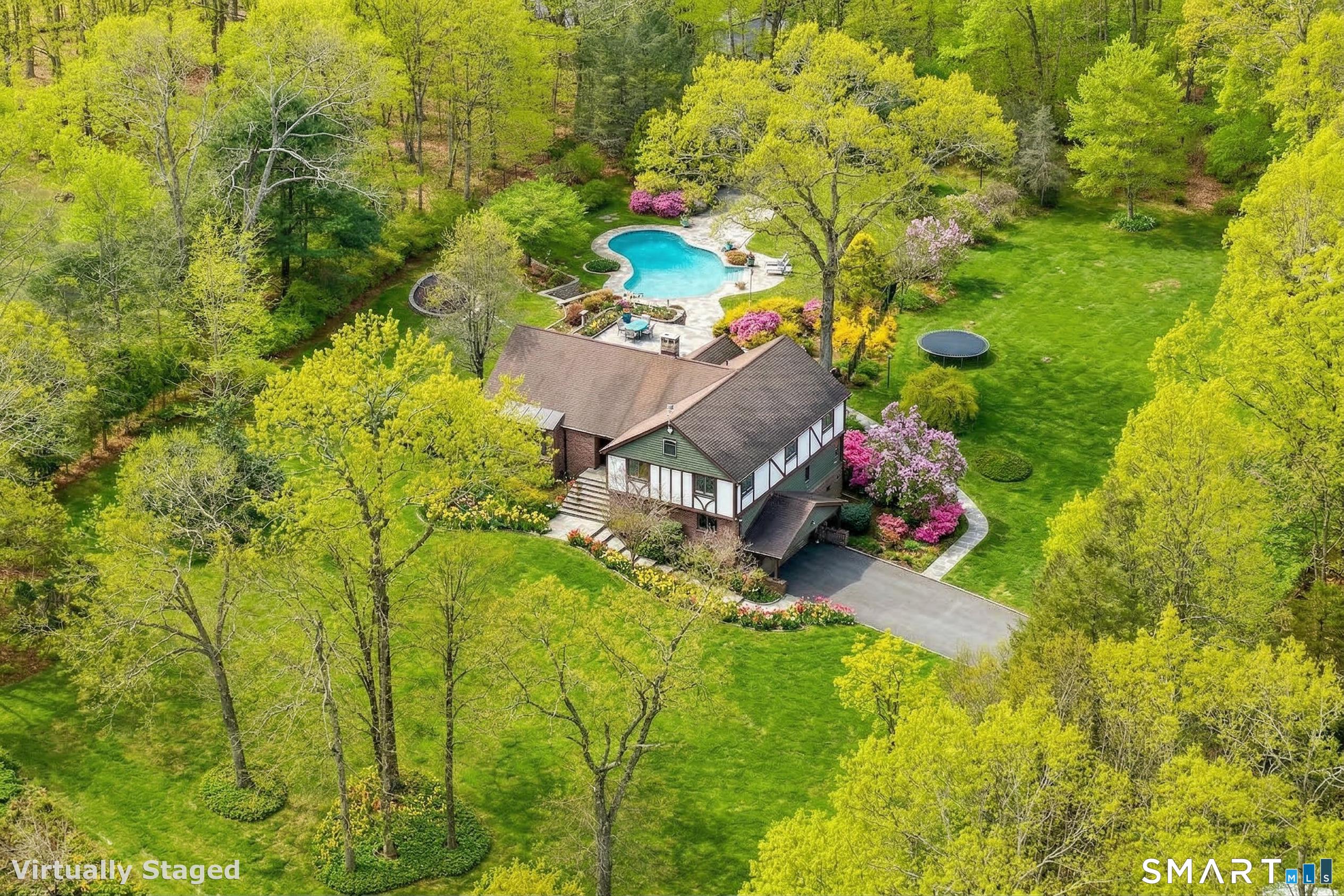 10 White Oak Farm Road Newtown CT 06470