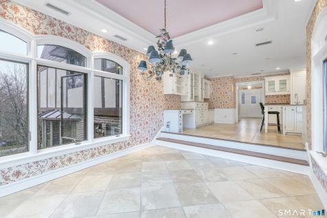 10 White Oak Farm Road Newtown CT 06470