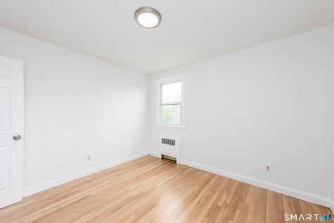 520 Goldenrod Avenue Bridgeport CT 06606