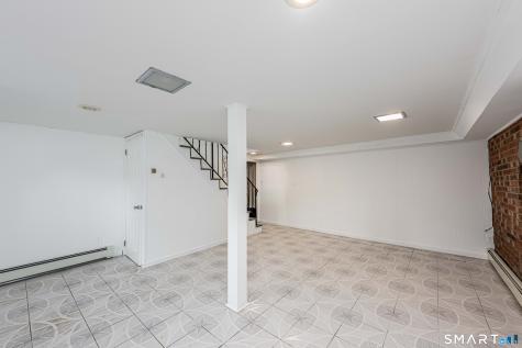 520 Goldenrod Avenue Bridgeport CT 06606