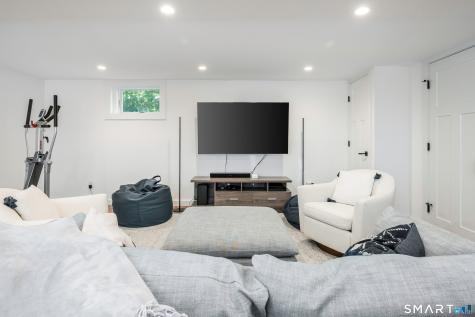 21 Fairfield Avenue Darien CT 06820