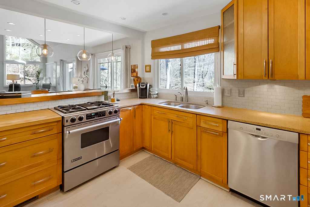 7 Mitchel Terrace Essex CT 06442