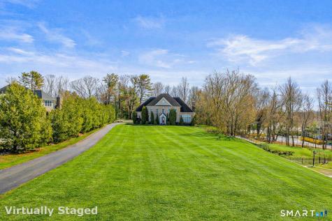 15 Squire Court Trumbull CT 06611