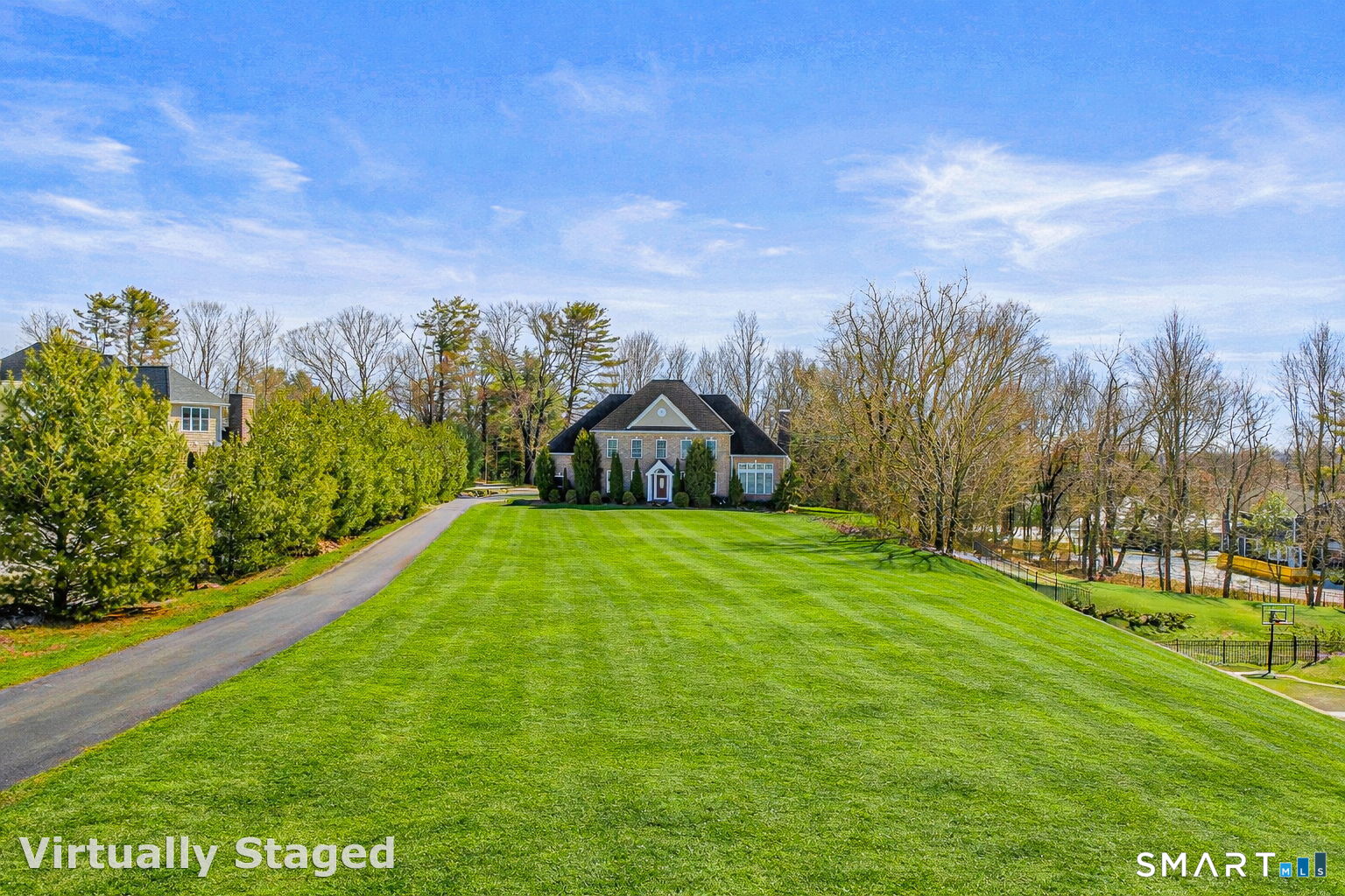 15 Squire Court Trumbull CT 06611