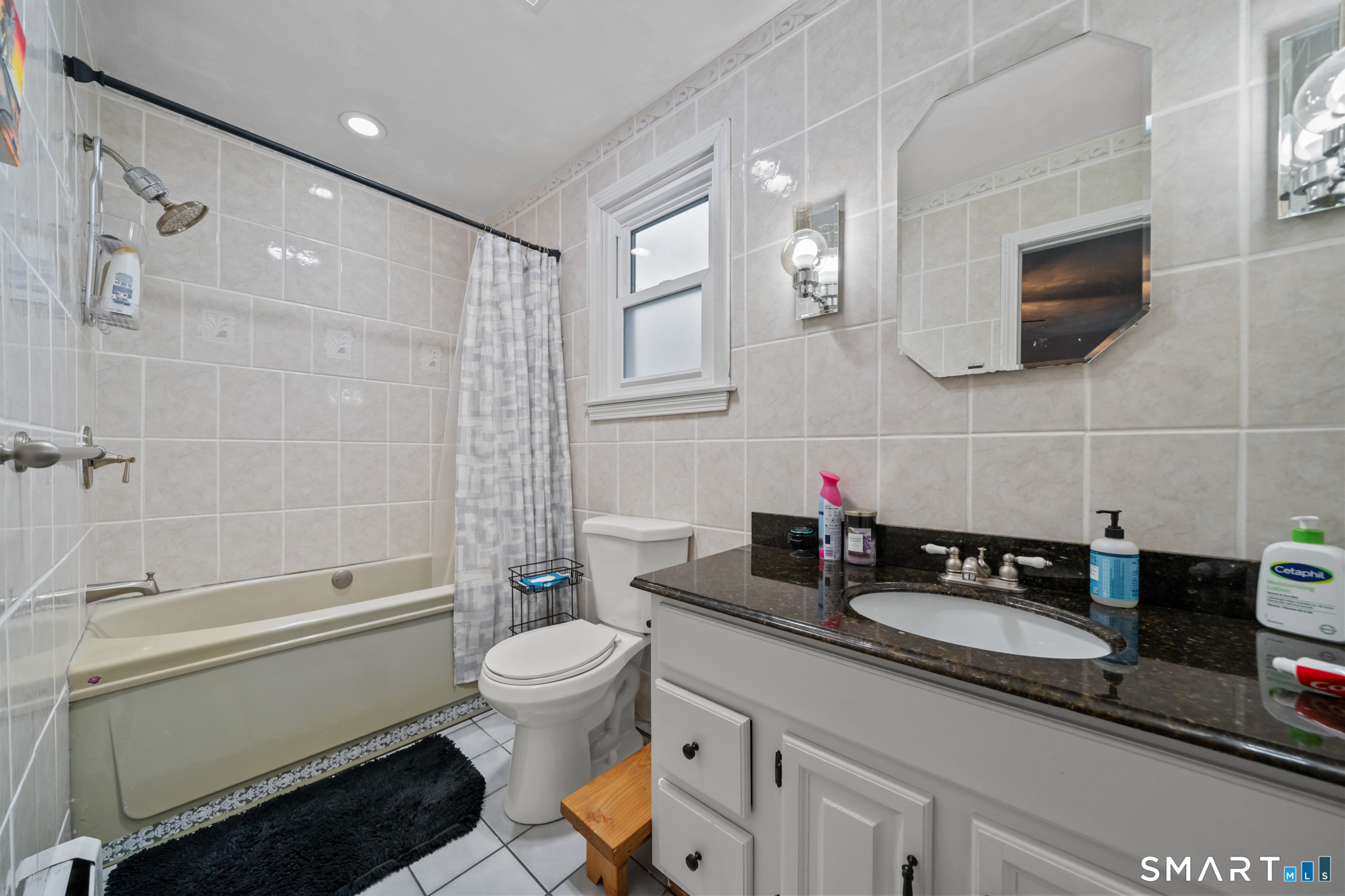 12 Lake Street Ledyard CT 06339