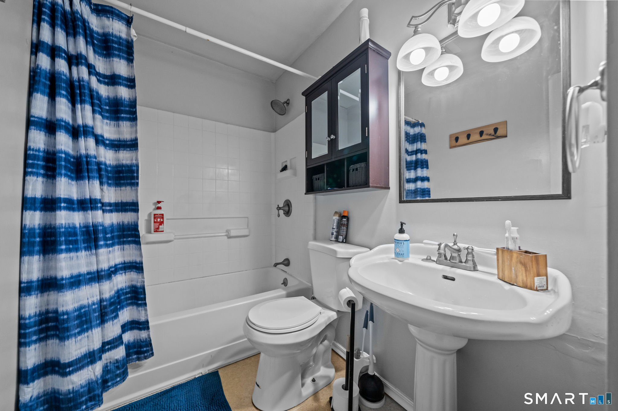 12 Lake Street Ledyard CT 06339