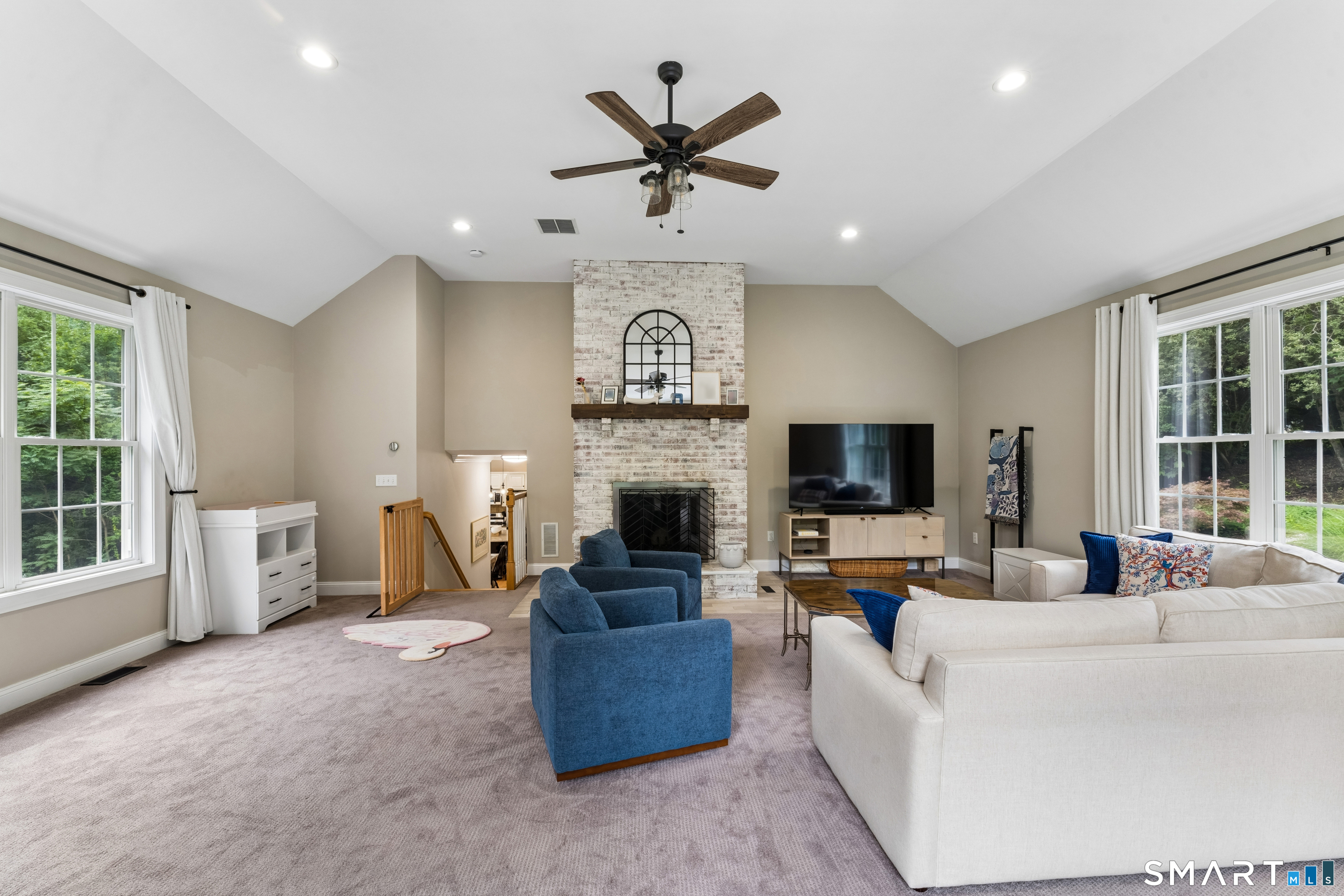 10 Pearl Street Newtown CT 06482