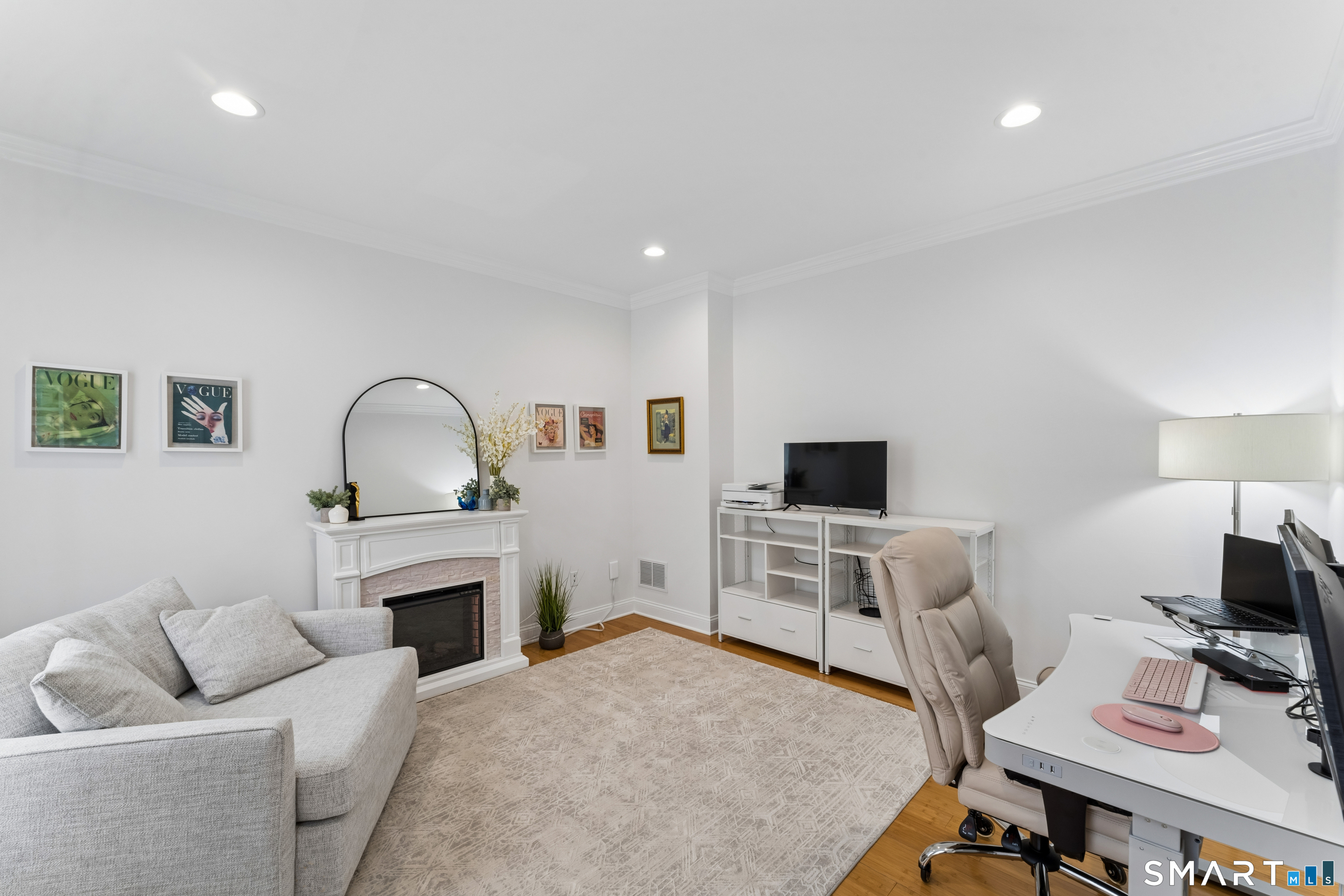 10 Pearl Street Newtown CT 06482
