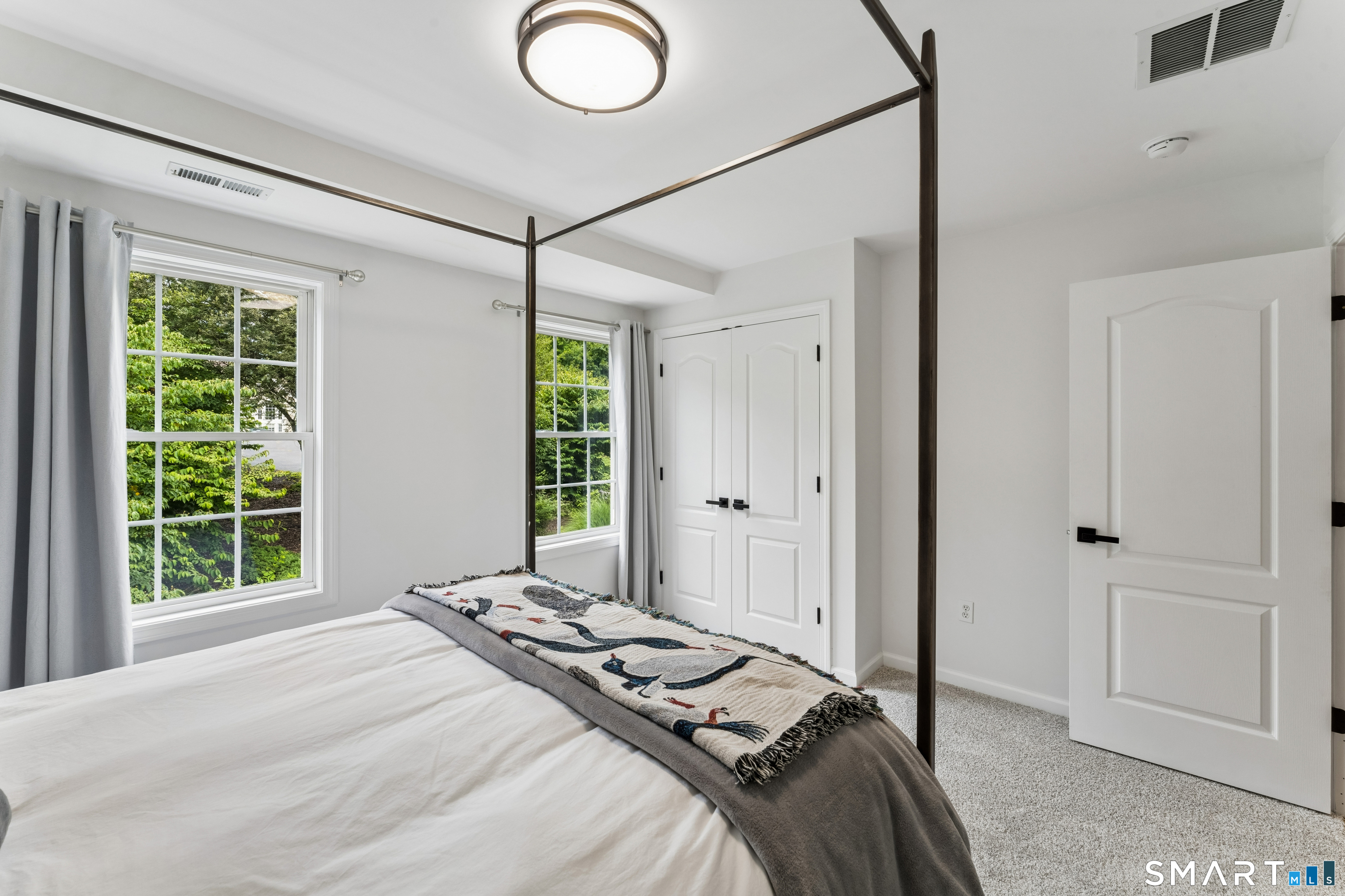 10 Pearl Street Newtown CT 06482