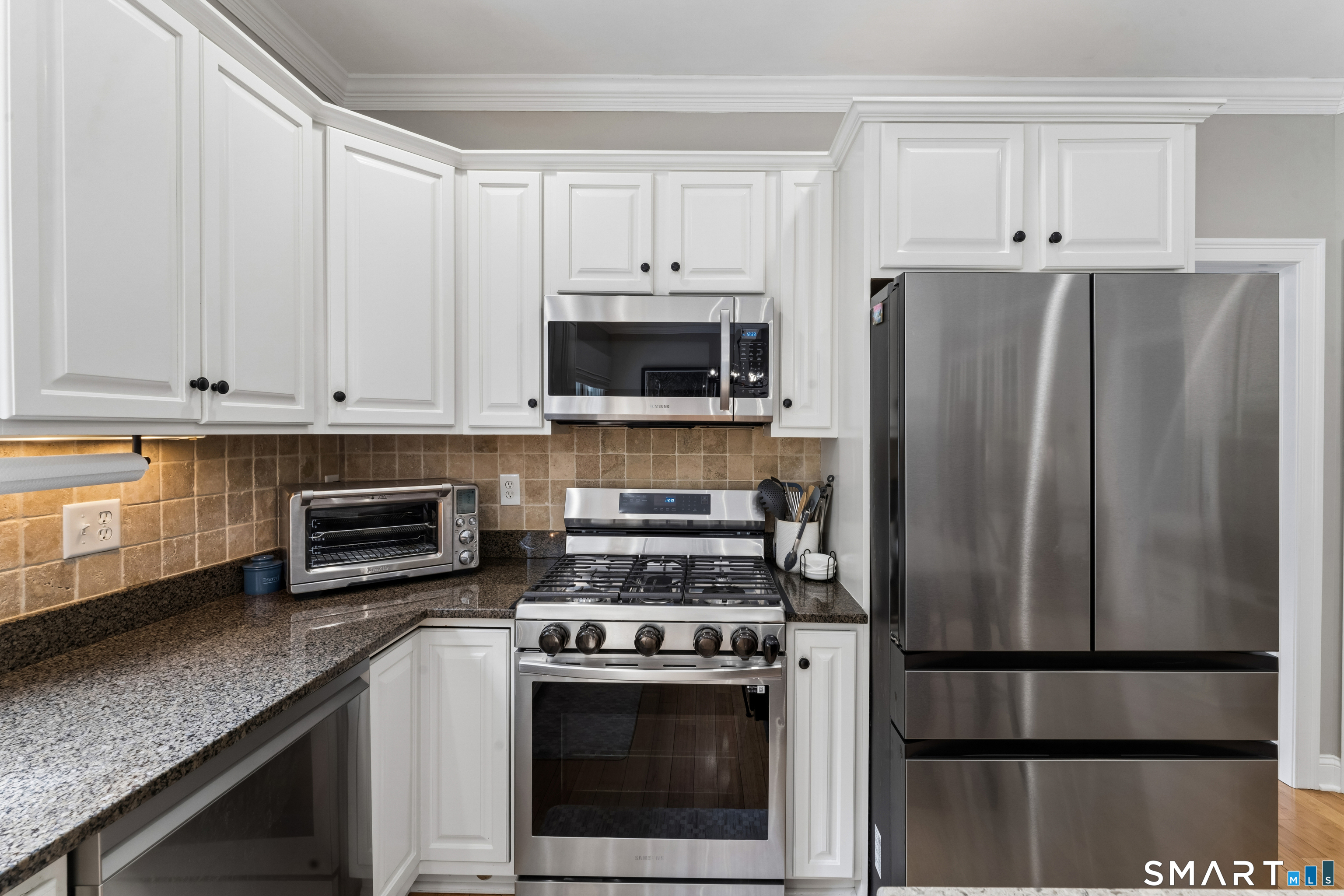 10 Pearl Street Newtown CT 06482