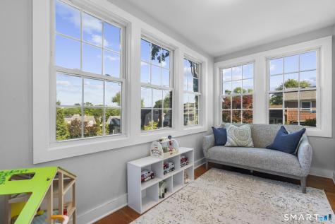 154 Clifton Avenue West Hartford CT 06107