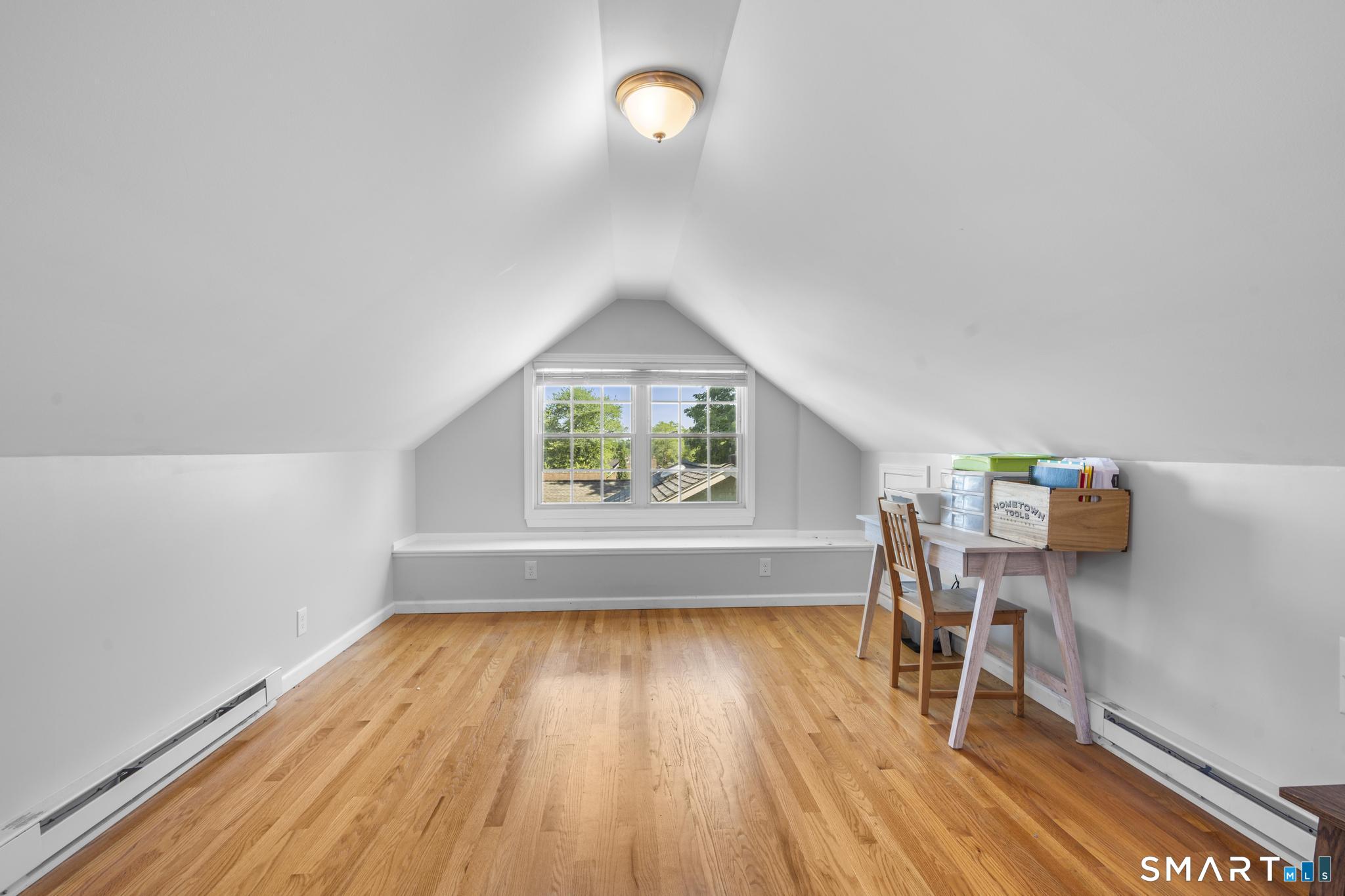 154 Clifton Avenue West Hartford CT 06107