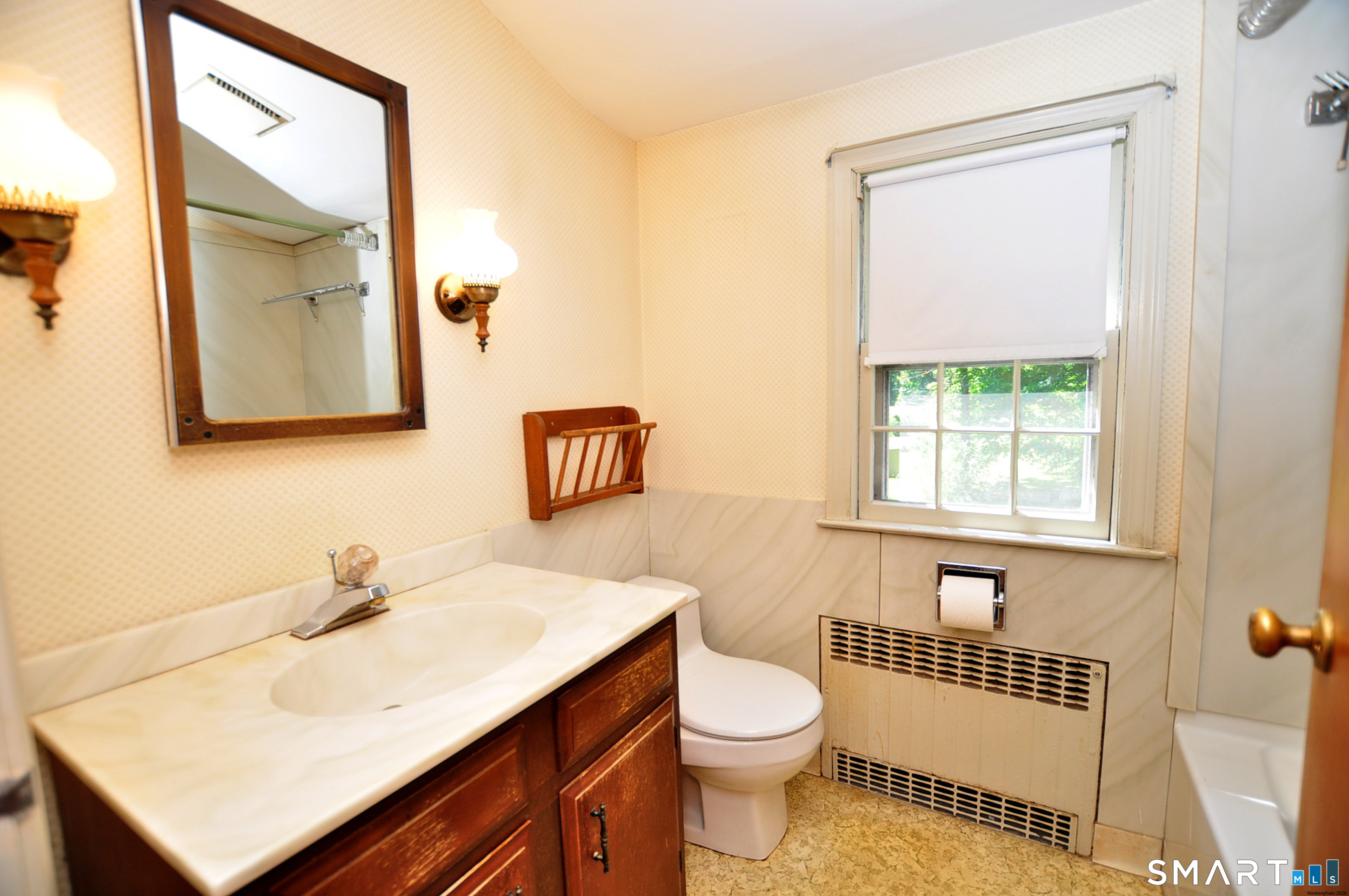 291 Bloomfield Avenue Windsor CT 06095