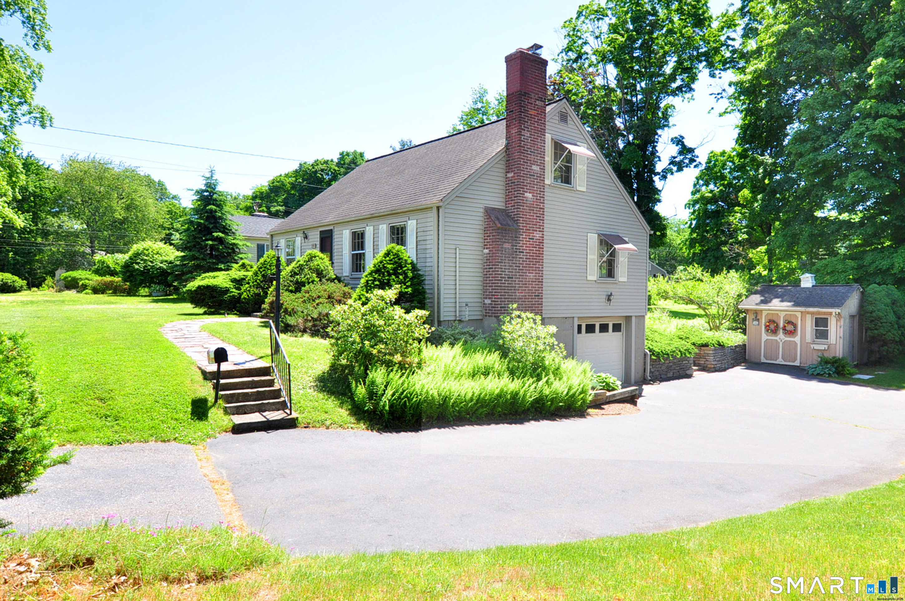 291 Bloomfield Avenue Windsor CT 06095