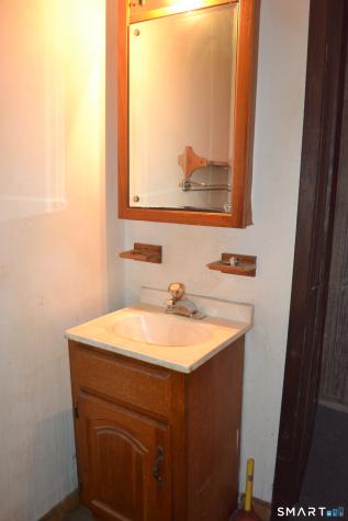 284 Deerfield Road Windsor CT 06095