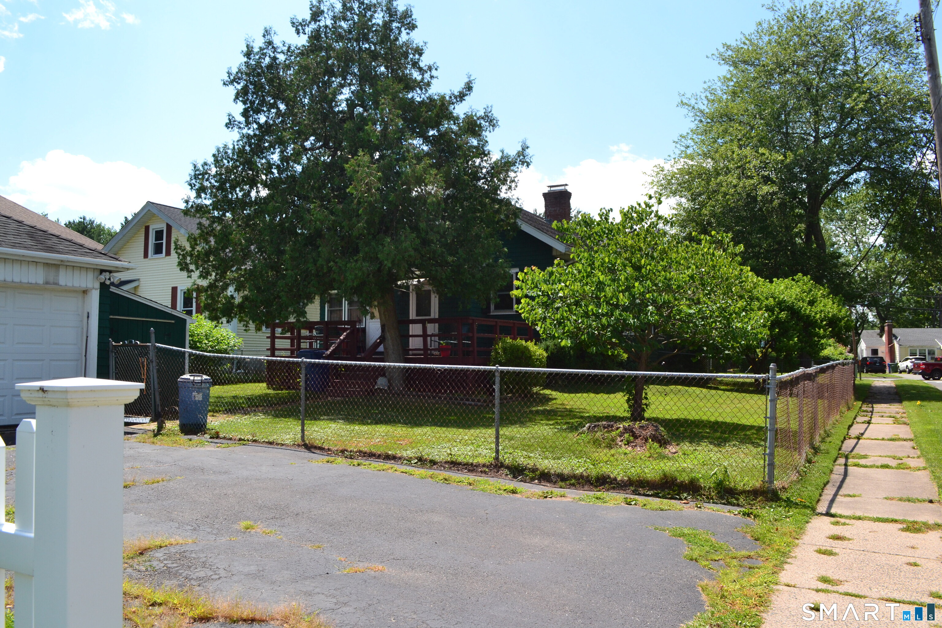 284 Deerfield Road Windsor CT 06095
