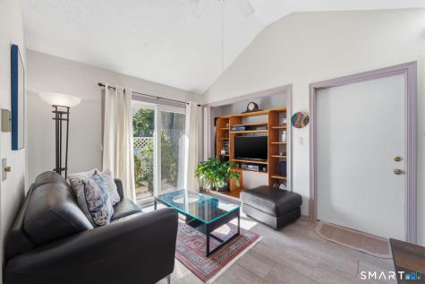 89 Mohegan Drive West Hartford CT 06117