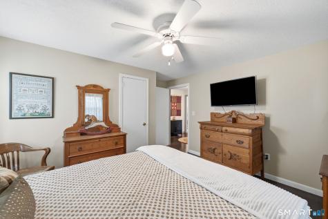 89 Mohegan Drive West Hartford CT 06117