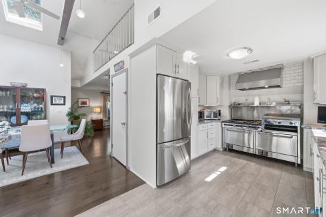 89 Mohegan Drive West Hartford CT 06117