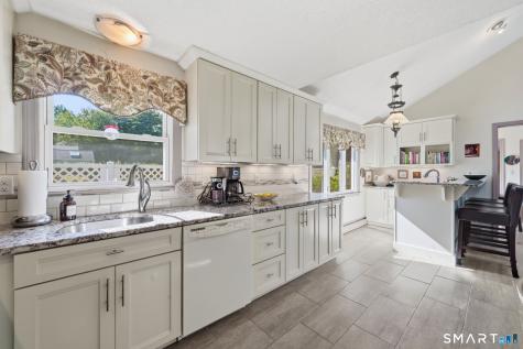 89 Mohegan Drive West Hartford CT 06117