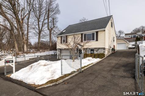 46 Oakleaf Street Bridgeport CT 06606