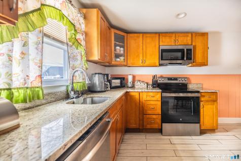 46 Oakleaf Street Bridgeport CT 06606