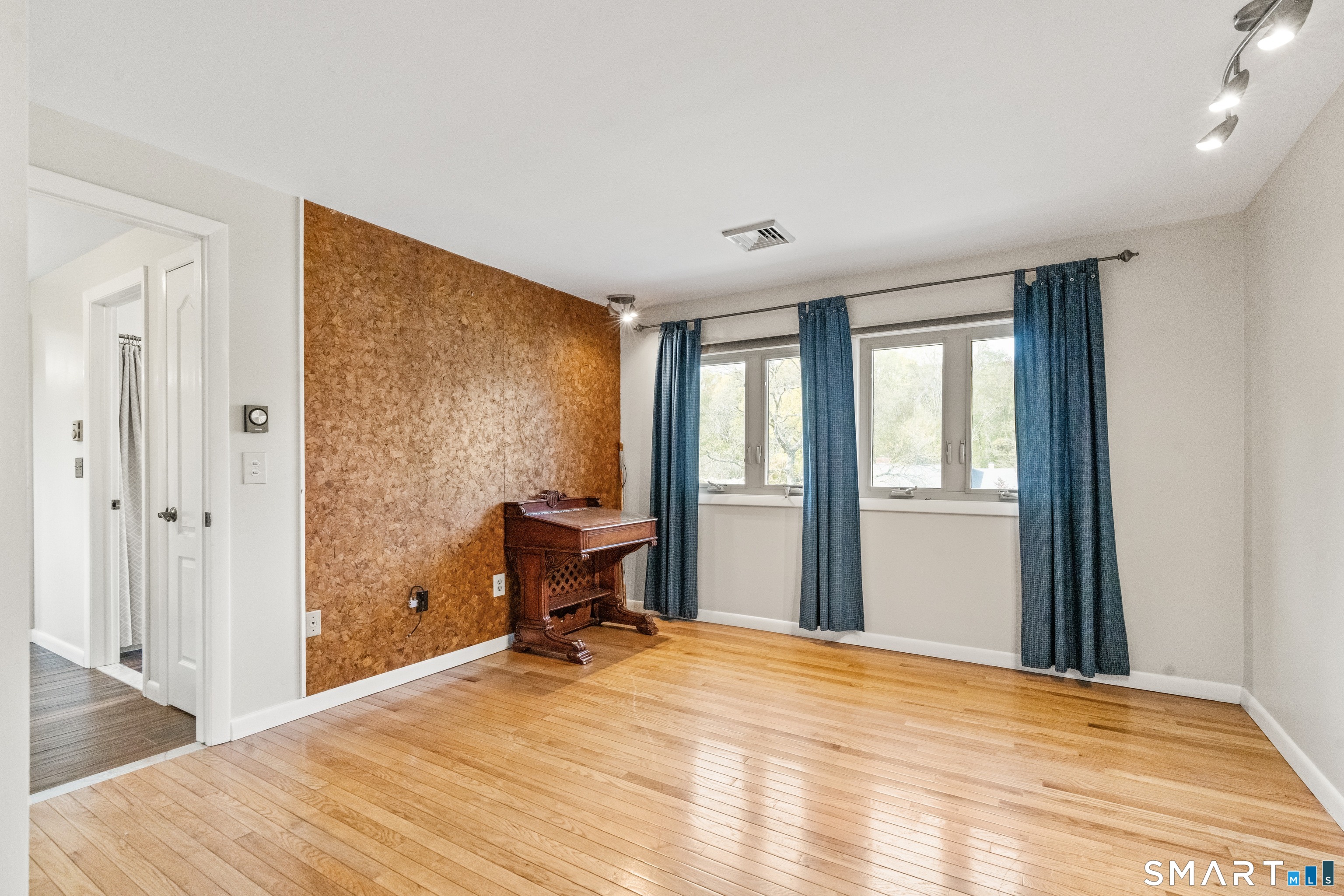 24 Colonial Drive Waterford CT 06385