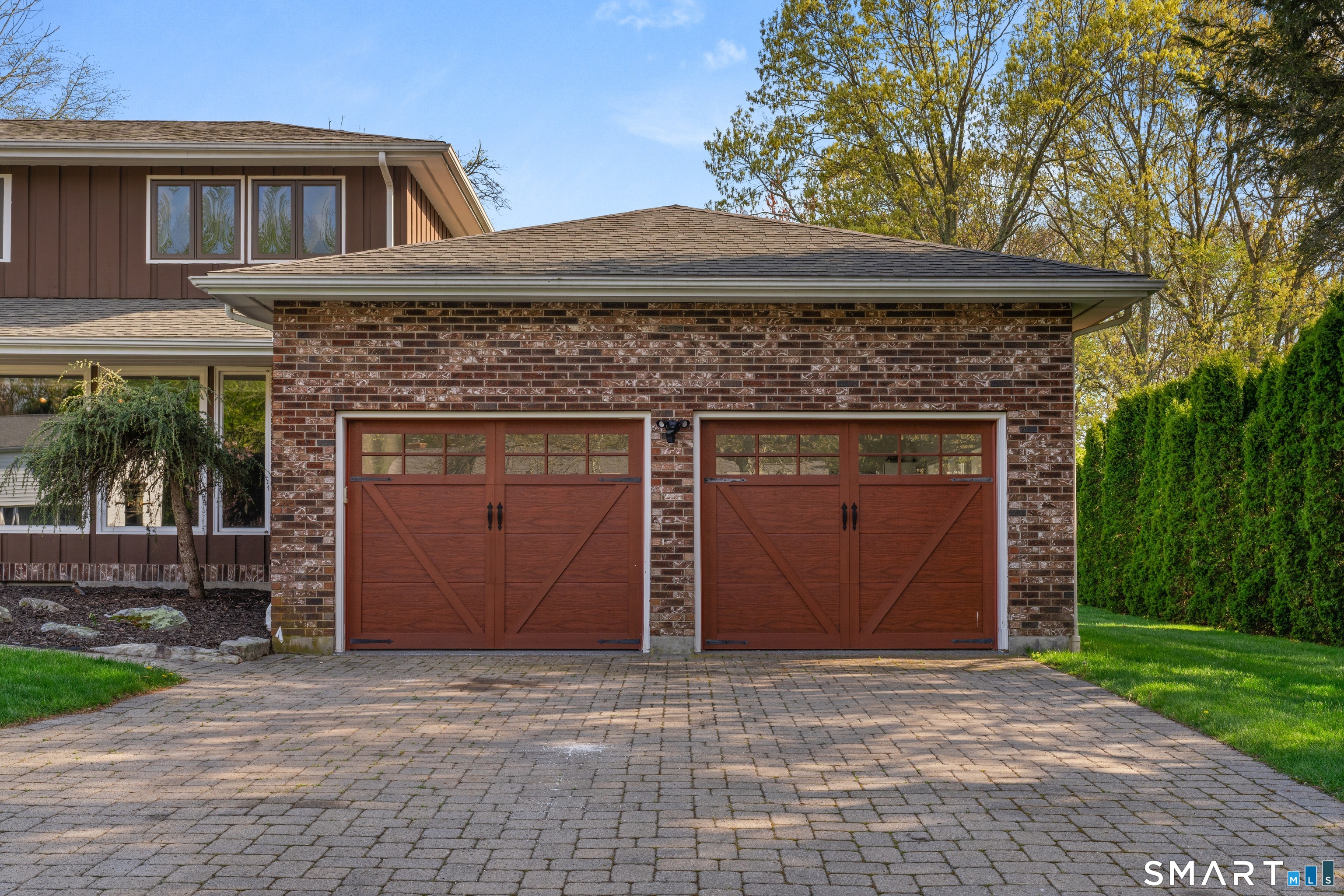 24 Colonial Drive Waterford CT 06385