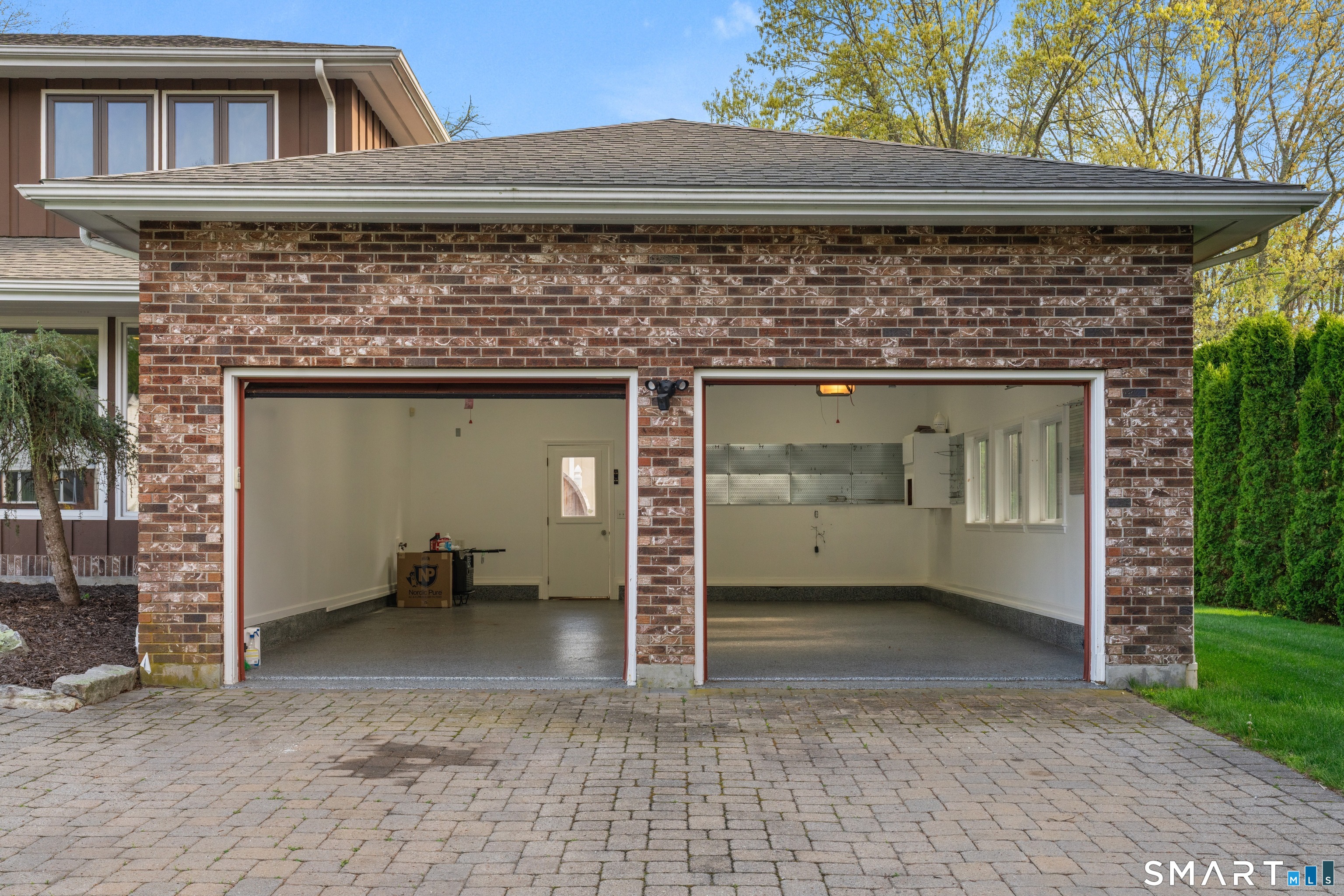 24 Colonial Drive Waterford CT 06385