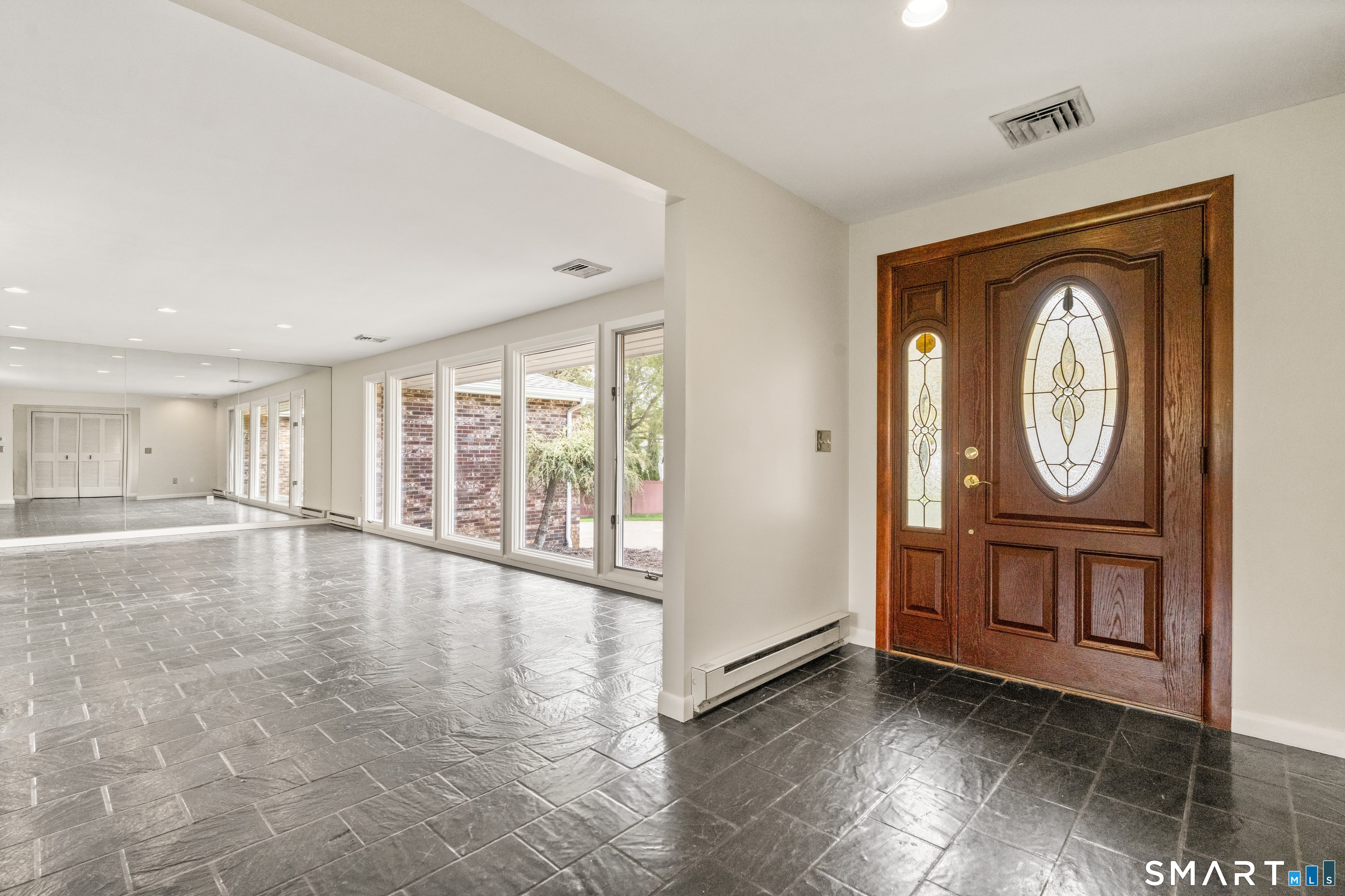 24 Colonial Drive Waterford CT 06385