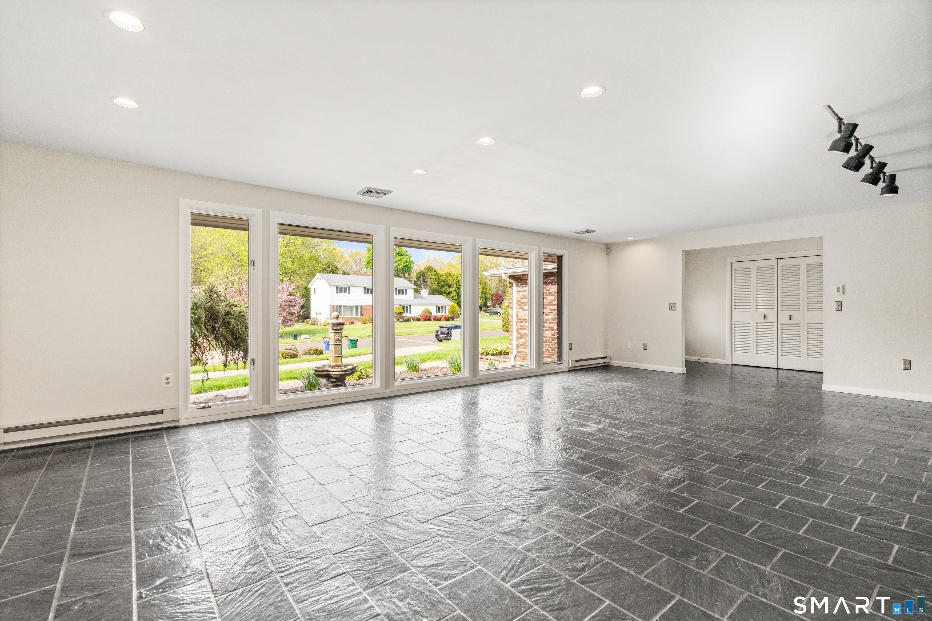 24 Colonial Drive Waterford CT 06385