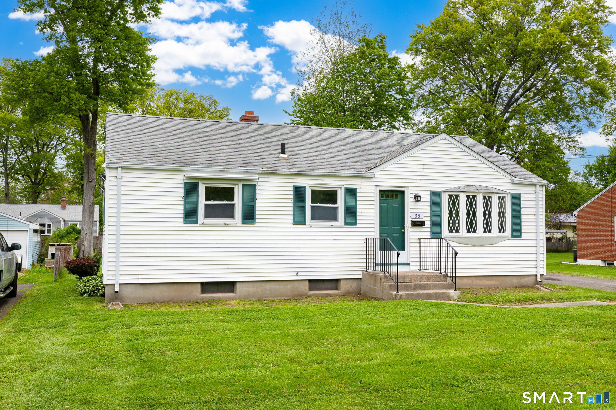 35 Greenfield Street Wethersfield CT 06109