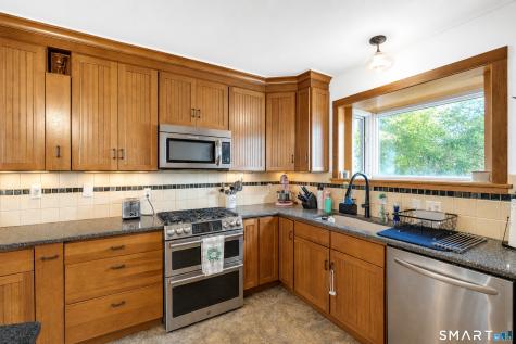 64 Walker Street Manchester CT 06040