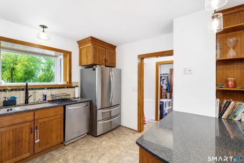64 Walker Street Manchester CT 06040