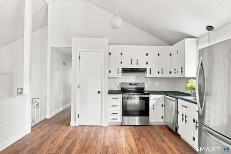 45 Deerfield Drive Glastonbury CT 06033