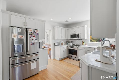 16 Riverside Road Simsbury CT 06070