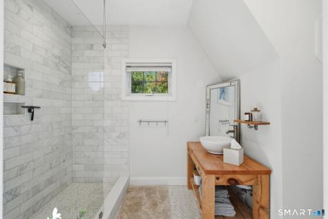 16 Riverside Road Simsbury CT 06070