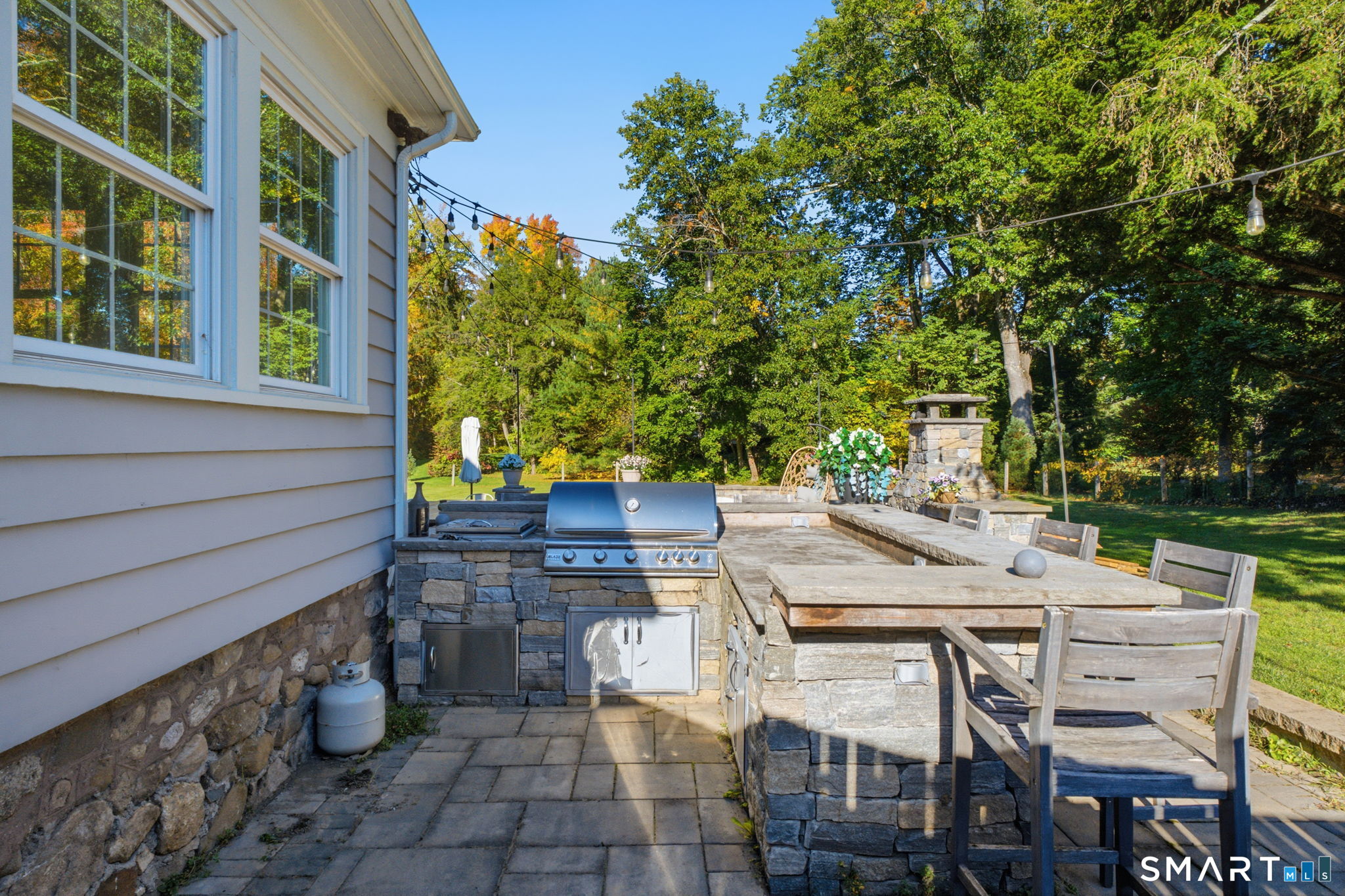 16 Riverside Road Simsbury CT 06070
