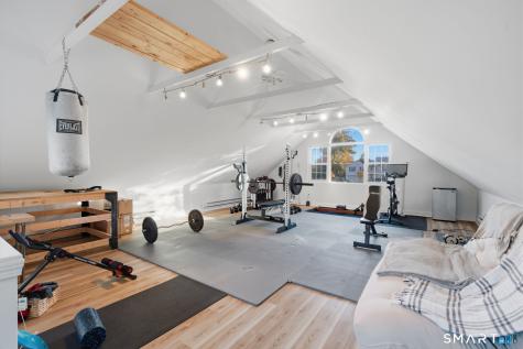 16 Riverside Road Simsbury CT 06070