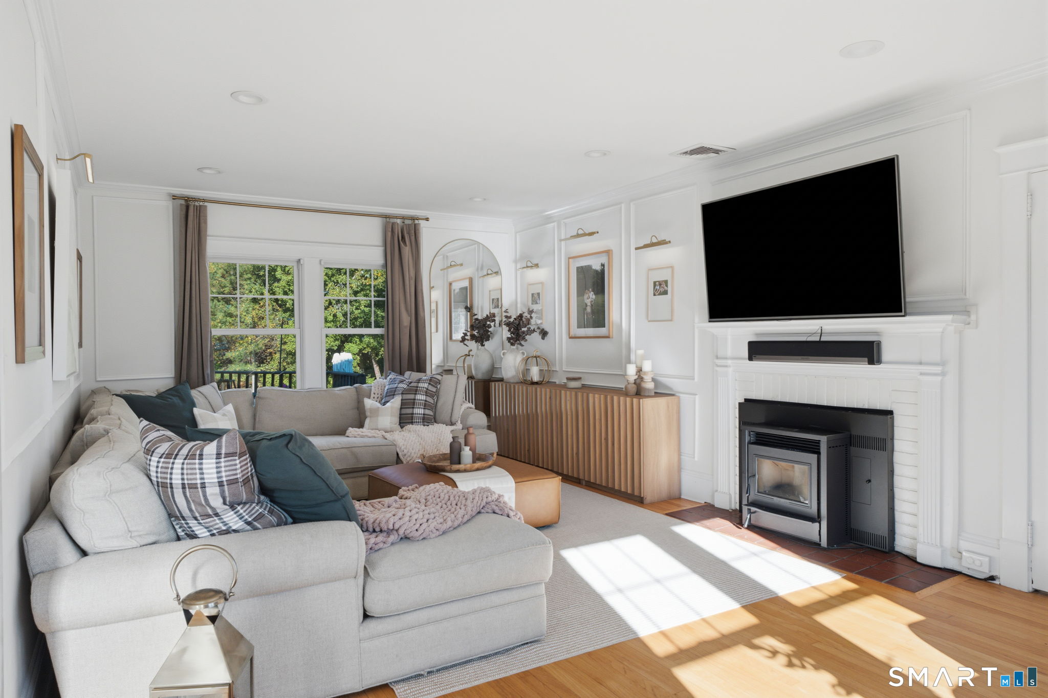 16 Riverside Road Simsbury CT 06070