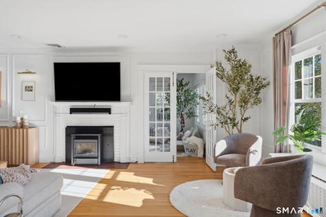 16 Riverside Road Simsbury CT 06070