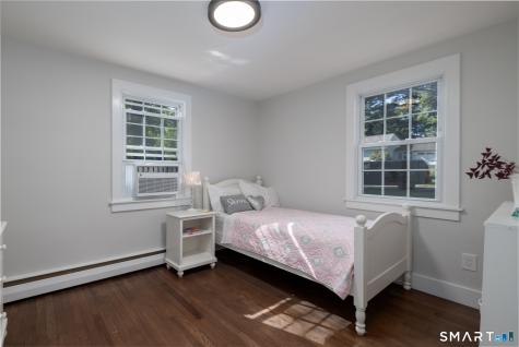 33 Carver Circle Simsbury CT 06070