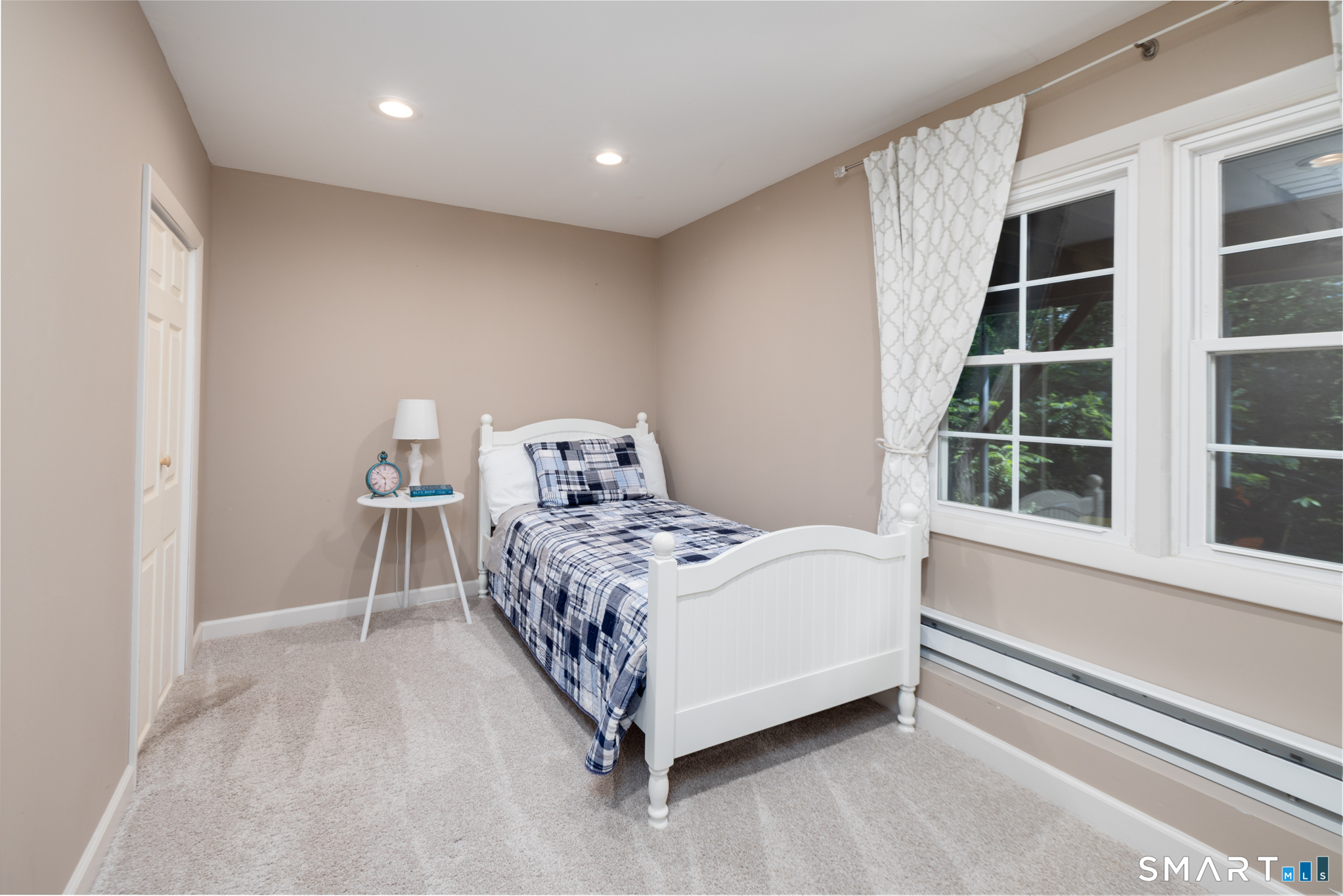 33 Carver Circle Simsbury CT 06070