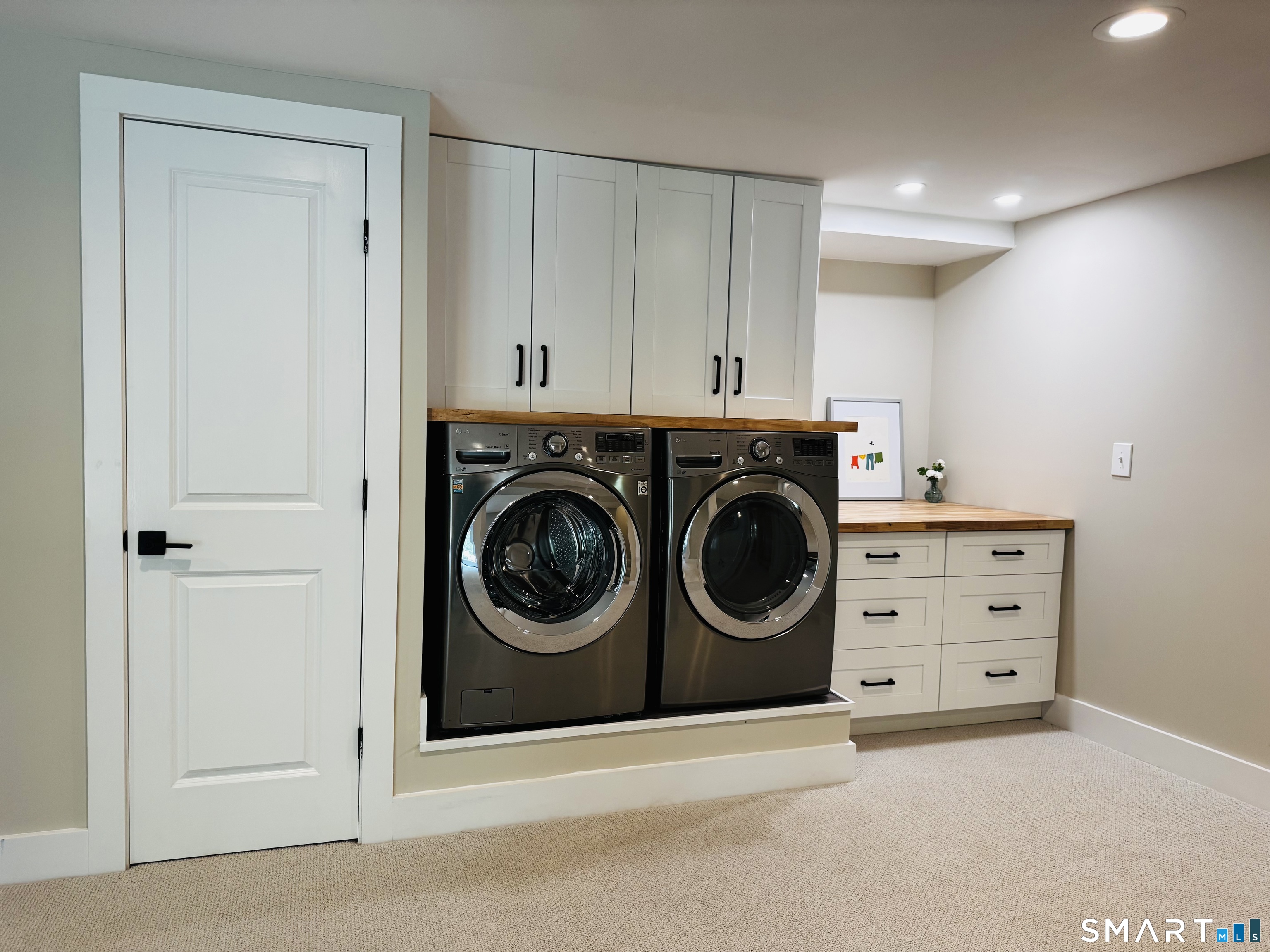 33 Carver Circle Simsbury CT 06070