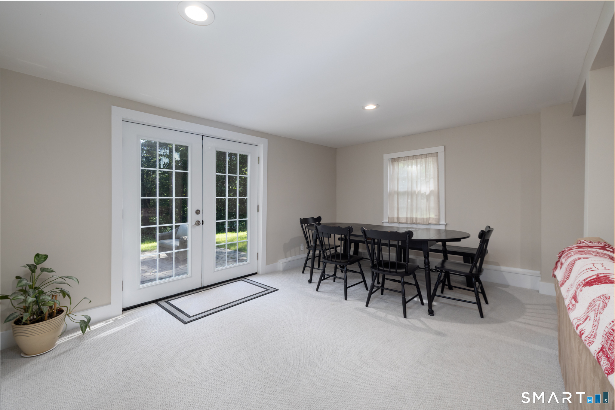 33 Carver Circle Simsbury CT 06070