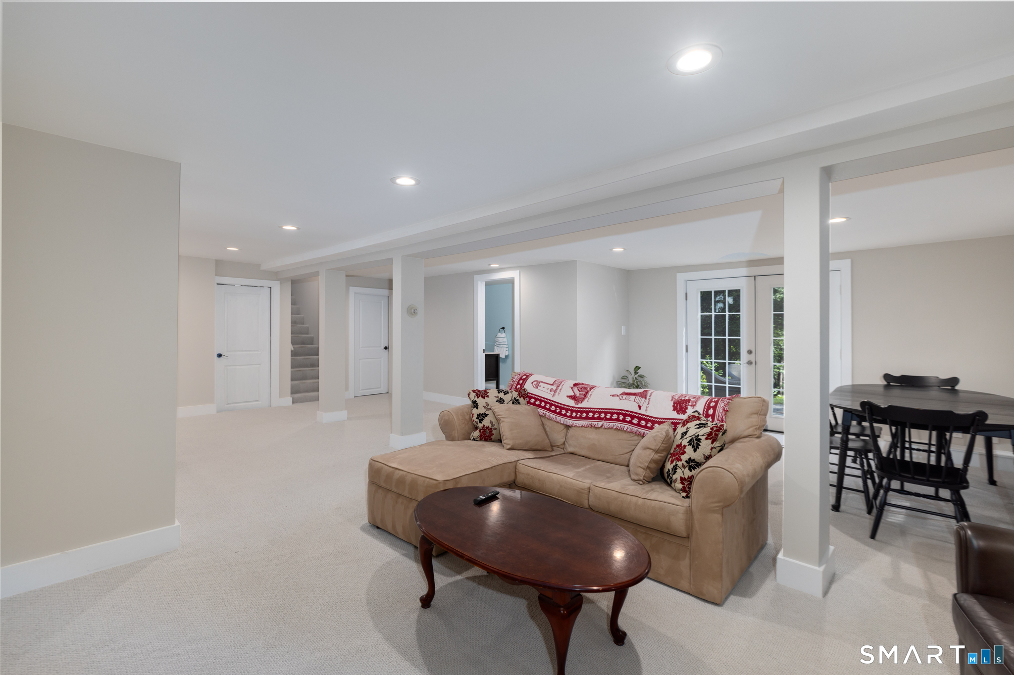 33 Carver Circle Simsbury CT 06070
