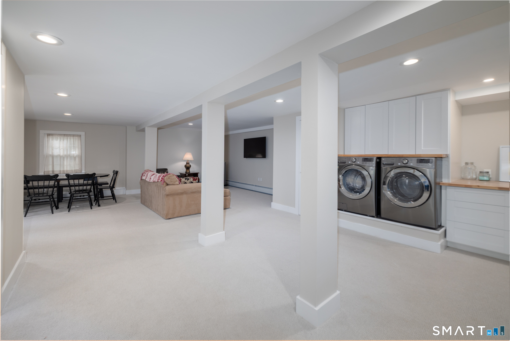33 Carver Circle Simsbury CT 06070