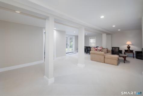 33 Carver Circle Simsbury CT 06070